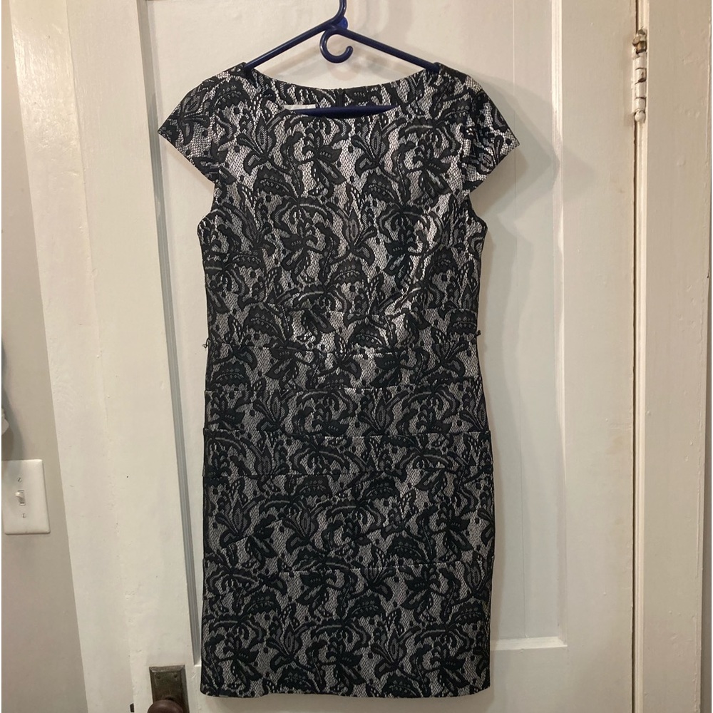 ALYX LIMITED Women’s dress with Short cap sleeves.